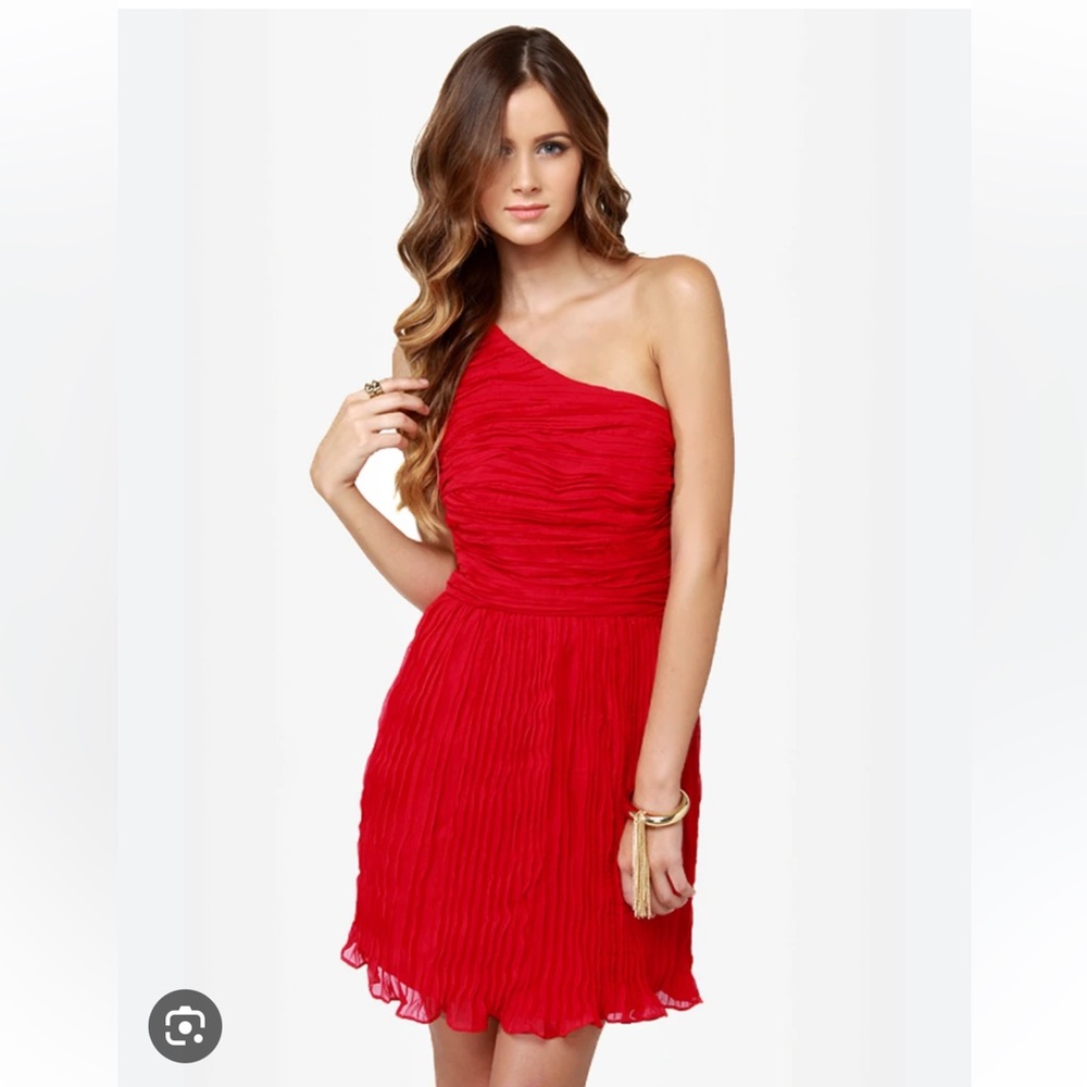 BB Dakota Lewiston One Shoulder Chiffon Mini Dress
